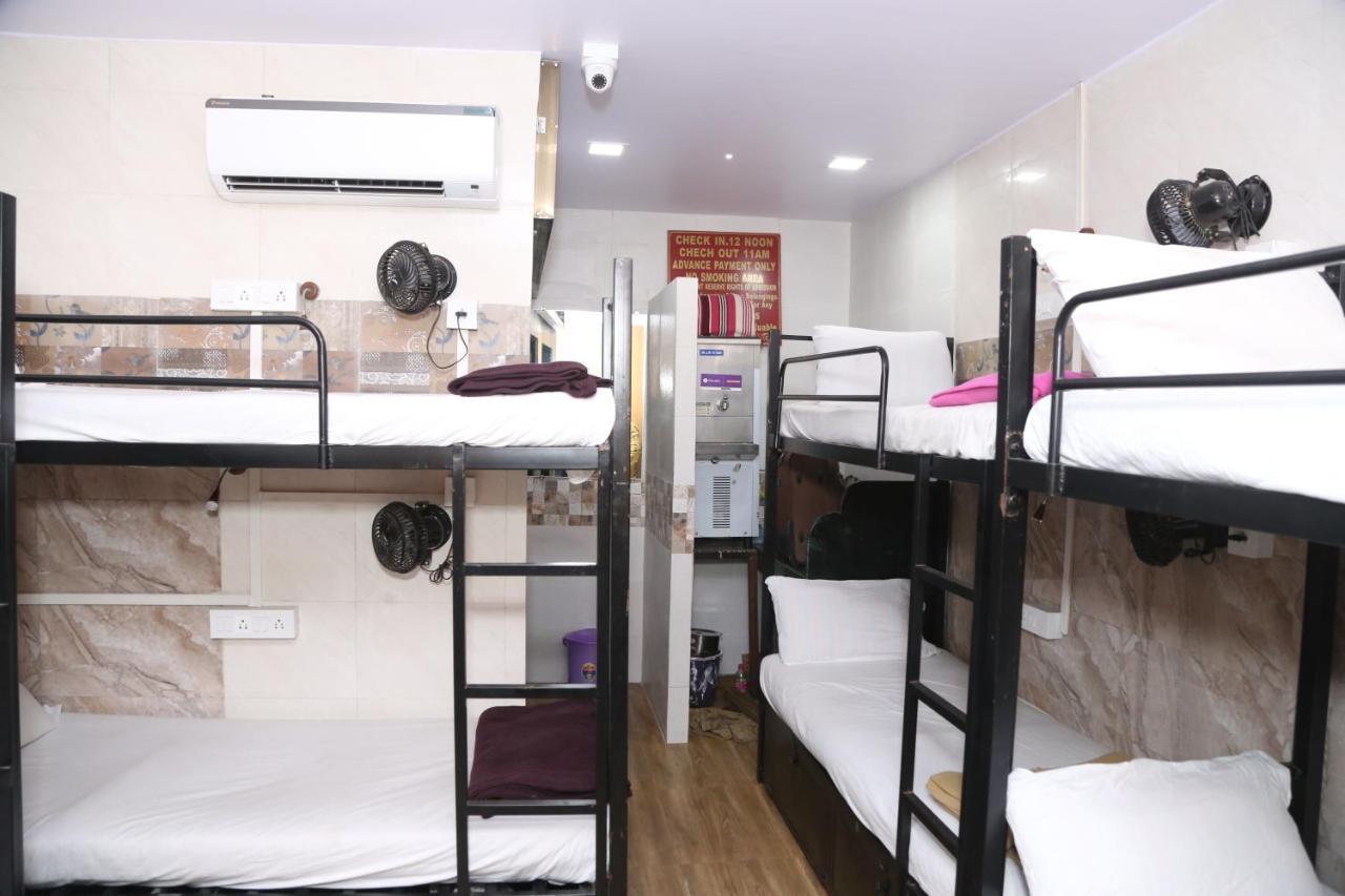 New Super Dormitory Мумбаи Экстерьер фото