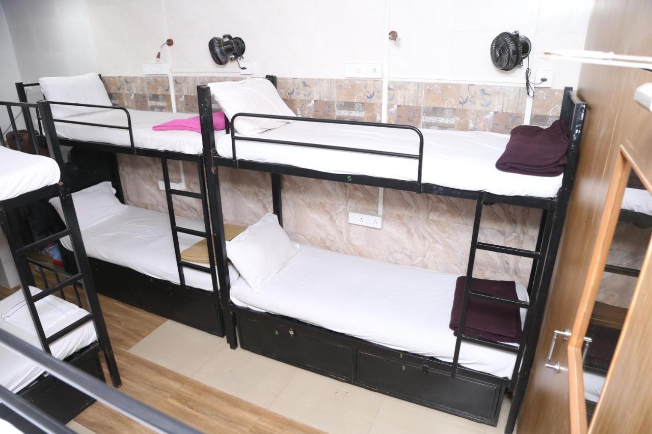 New Super Dormitory Мумбаи Экстерьер фото