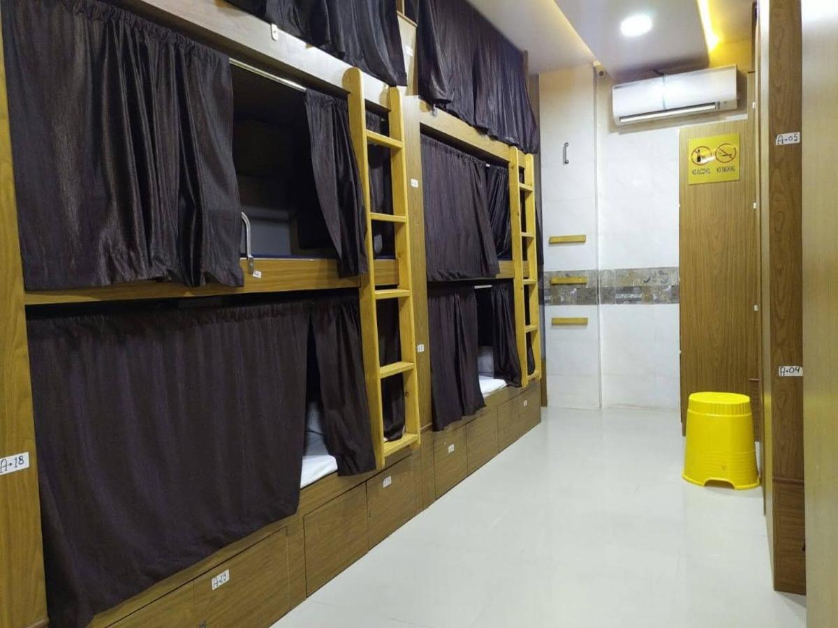New Super Dormitory Мумбаи Экстерьер фото